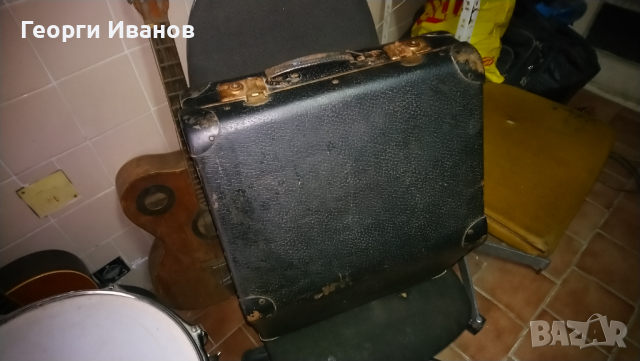 Продавам Акордеон Велтмайстер 32 баса с куфар, снимка 2 - Акордеони - 36453261