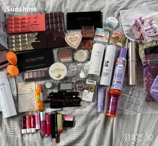 Голям комплект козметика и аксесоари – над 50 артикула, снимка 3 - Декоративна козметика - 53724452