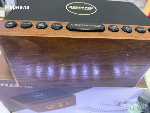 Дигитален Часовник с Безжично Зарядно / Дигитален будилник със зарядно, снимка 10 - Радиокасетофони, транзистори - 44197046