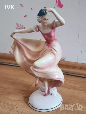 Немска антикварна фигура Hertwig & Co. Katzhütte , снимка 5 - Колекции - 52789131