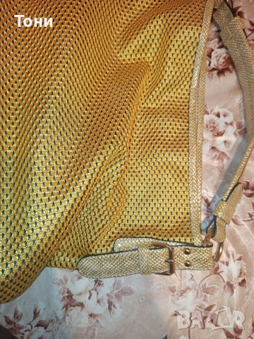 Нова Златиста Дамска Чанта , снимка 10 - Чанти - 52406857