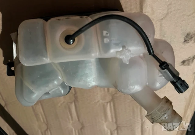 Окомплектован разширителен/компенсационен съд / казанче LAND ROVER DISCOVERY L550 след 2016г.  , снимка 2 - Части - 50588255
