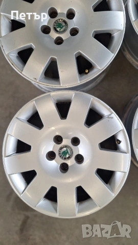 ОРИГИНАЛНИ АЛУМИНИЕВИ ДЖАНТИ ШКОДА  -5x112x57-17цола, снимка 4 - Гуми и джанти - 53336286