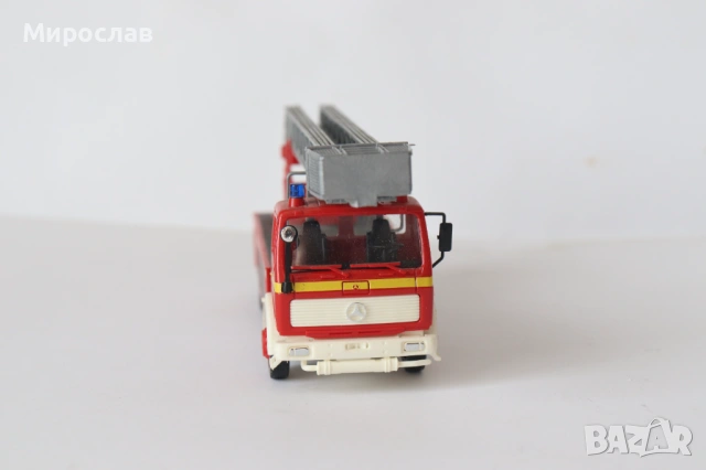 HERPA?? H0 1/87 MERCEDES ПОЖАРНА КАМИОН МОДЕЛ, снимка 3 - Колекции - 53644391