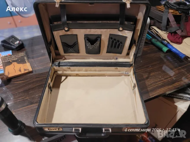 твърд куфар дипломатическо куфарче (Attache Case / Briefcase) , снимка 13 - Куфари - 55958572