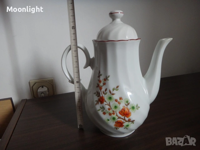 Български порцеланов чайник и латиера, снимка 10 - Сервизи - 53221522