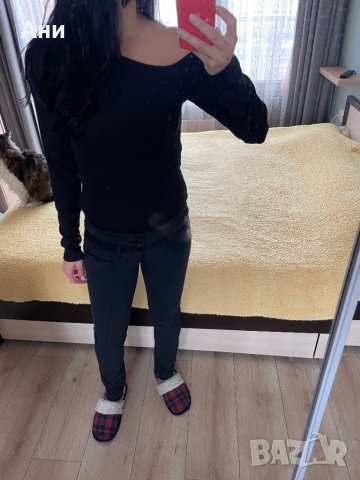 Черна блуза с един ръкав, снимка 3 - Блузи с дълъг ръкав и пуловери - 38654081