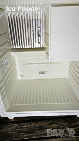 Къмпинг хладилник dometic , снимка 10 - Къмпинг мебели - 52309859