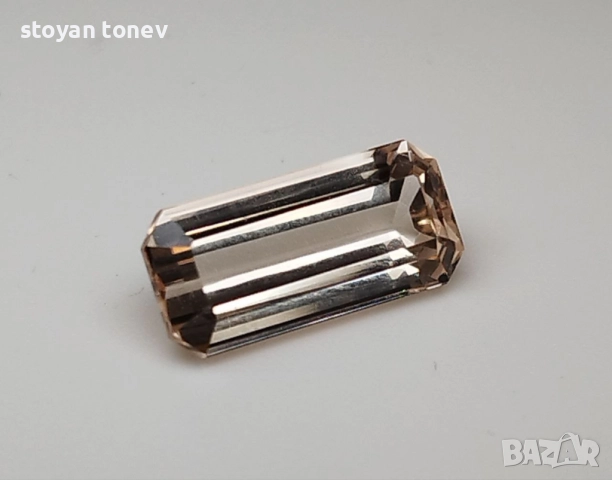 Естествен топаз с деликатен цвят 4.45кт.! Сертифициран! Нов!, снимка 7 - Други - 52299959