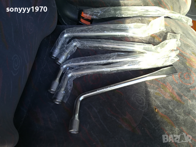 КЛЮЧ 17 ЗА ГУМИ 0704221747, снимка 9 - Аксесоари и консумативи - 36380024