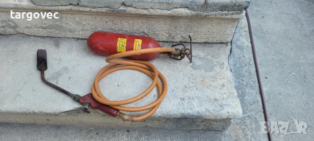 газова бутилка с горелка