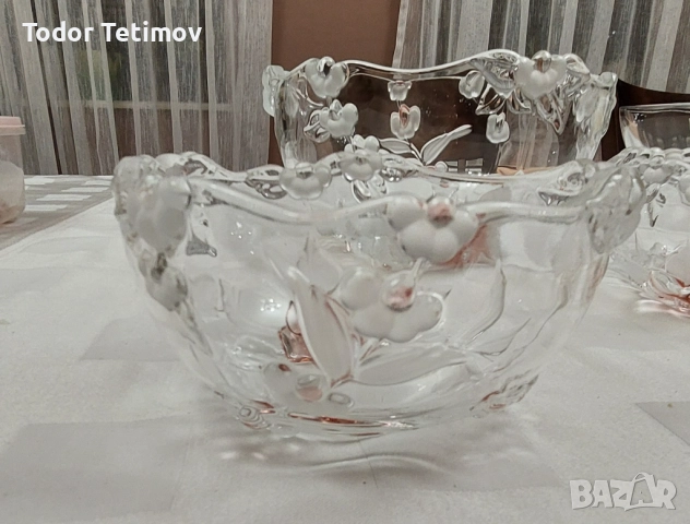 Комплект кристални купи Mikasa , снимка 8 - Други ценни предмети - 52512491