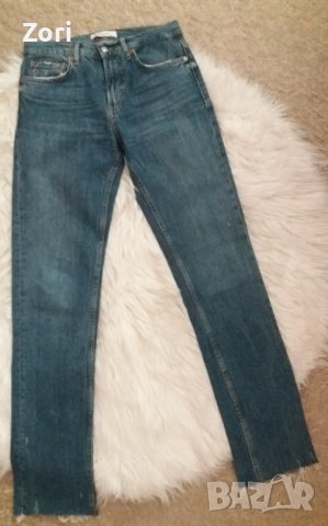 СТРАХОТНИ дамски дънки среднотъмен деним с лек накъсан ефект и разръфан край на крачолите, снимка 1