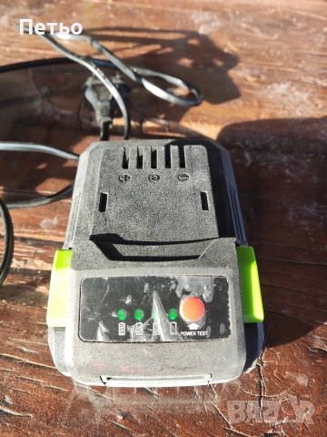 Продавам зарядно и батерия Lux- tools, снимка 3 - Други инструменти - 52939589