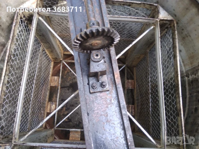 Центрофуга за мед, снимка 2 - За пчели - 51375291