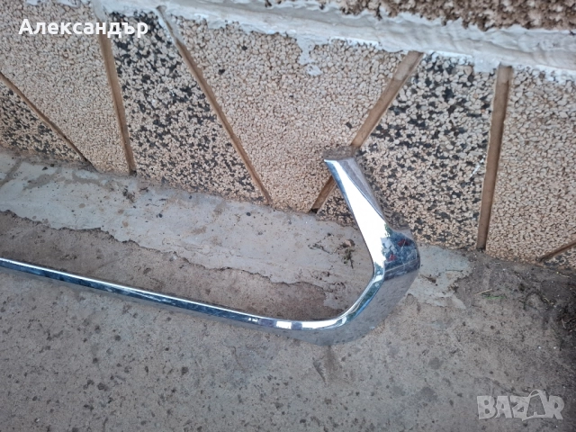 Хромирана лайсна за решетка за Toyota Hilux от 2020, снимка 3 - Части - 51461956