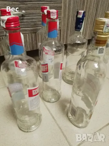 Продавам стъклени бутилки