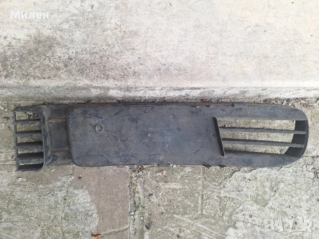 Volkswagen B5 1997-2001 Година 2 Броя Декоративни Решетки Във Предната Броня , снимка 7 - Части - 51854814