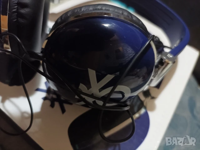 Слушалки Benetton , снимка 5 - Слушалки и портативни колонки - 50820943