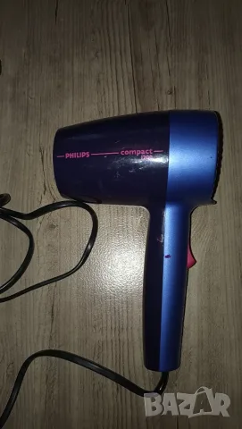 Продавам сешоар Philips HP4841, снимка 2 - Сешоари - 56332857
