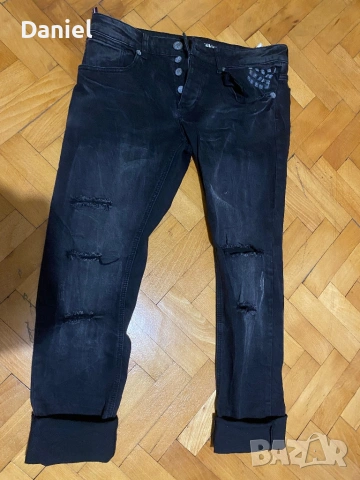 Мъжки черни дънки накъсани