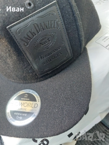 Оригинална зимна шапка Jack Daniels, снимка 2 - Шапки - 51584619