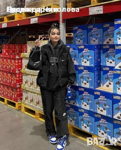 Дамски спортен екип от три части с елек, снимка 2 - Спортни екипи - 48028883