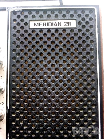 Радио MERIDIAN 211, снимка 4 - Антикварни и старинни предмети - 53243989
