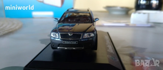 Skoda Octavia Combi Scout - мащаб 1:43 на Abrex моделът е нов в PVC дисплей-кейс, снимка 8 - Колекции - 50659735