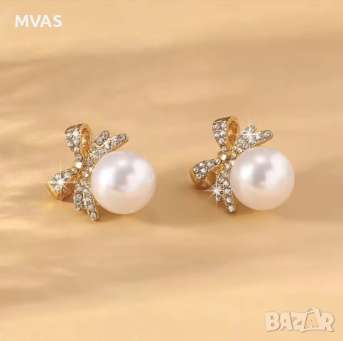 Нови коледни обеци топки перли и златиста панделка, снимка 2 - Обеци - 52777316