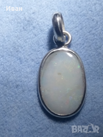 Сребърен медальон с Опал 2.10кт