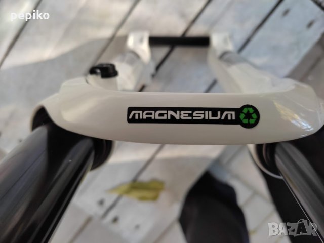 Продавам колела внос от Германия алуминиева магнезиева двукоронна вилка ZOOM WAIT 26 цола диск, снимка 16 - Части за велосипеди - 34627182