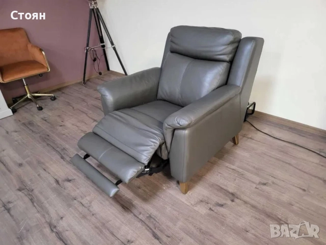 Тъмно сив кожен фотьойл La-z-boy с електрически релаксиращ механизъм, снимка 7 - Дивани и мека мебел - 52011050