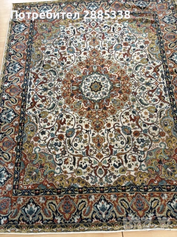 Персийски килими (2) и три пътеки за спалня, снимка 3 - Килими - 56090930