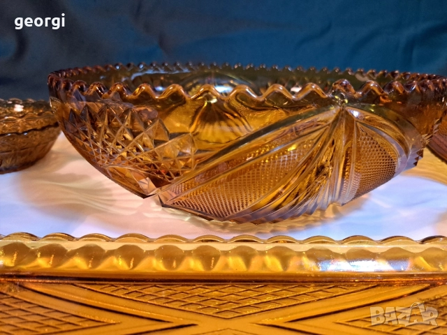 голяма и малка фруктиера, 7 купички и плато от цветно стъкло карамел 28/3, снимка 3 - Аксесоари за кухня - 51862680