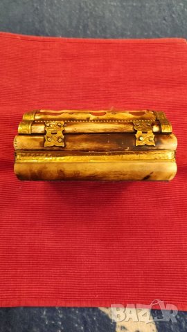 Голяма кутия за бижута от кост и месинг. , снимка 8 - Колекции - 38798851