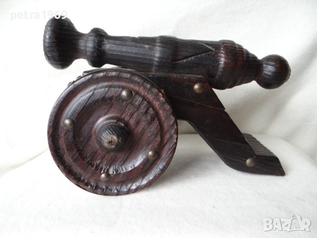 Ръчно изработен дървен топ