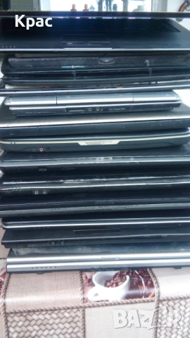 над 50 броя лаптопи 