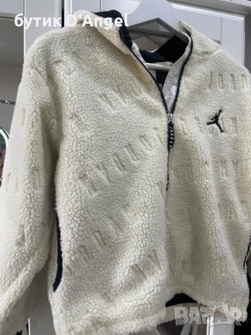 Nike Air Jordan яке 10-12г , снимка 2 - Детски якета и елеци - 50443095