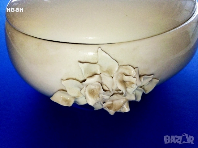 Стара порцеланова кутия, снимка 2 - Други ценни предмети - 53800945