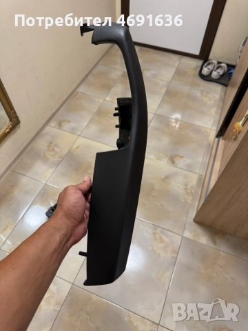 Външна част на дръжката на задна лява врата на Ауди Audi A8 D4 4H само за 70лв. 4H0867373