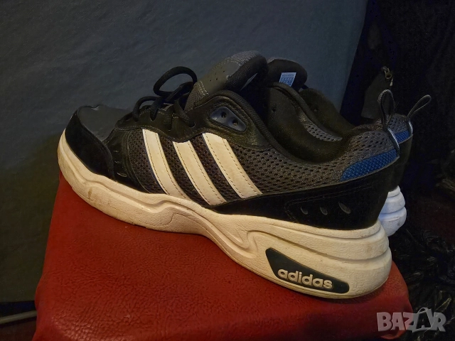 Adidas-оригинал-зимни-номер 45, снимка 5 - Маратонки - 52974476