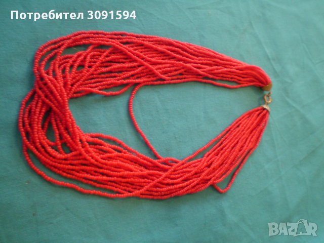  Старо Красиво Червено -стъклена Мъниста колие