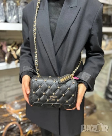 чанти guess , снимка 3 - Чанти - 50693774