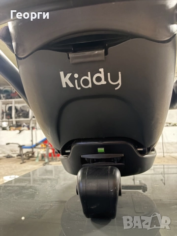 Kiddy Evo-Luna i-Size с ISOFIX база – 45–83 см / до 13 кг, снимка 4 - Столчета за кола и колело - 56243560