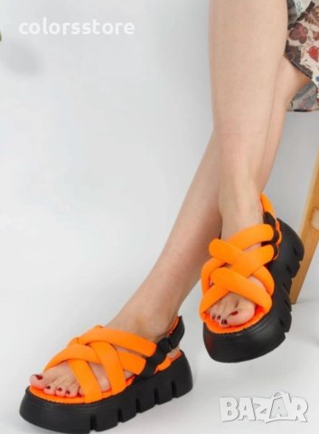 Равни сандали - оранжево с черно ходило - NS90, снимка 1 - Сандали - 41202483
