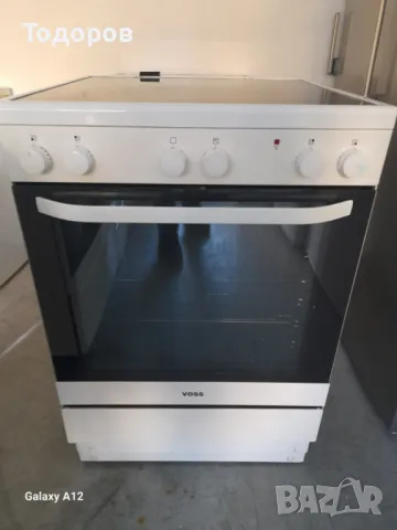 Готварска печка с керамичен плот и фурна с вентилатор Voss Electrolux, снимка 2 - Печки, фурни - 48115173