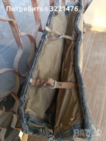 Стара военна чанта  инструменти въоръжение , снимка 2 - Антикварни и старинни предмети - 48277117