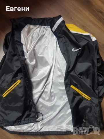Ветровка Nike., снимка 4 - Спортни дрехи, екипи - 51932338