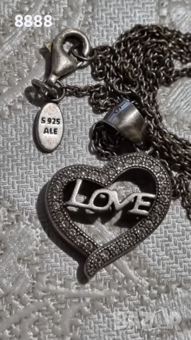 Сребърно колие Pandora с висулка сърце love , снимка 1 - Колиета, медальони, синджири - 44329281